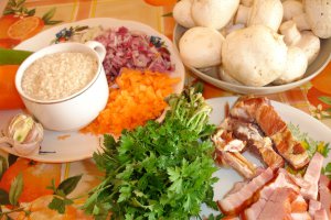Pilaf cu legume si costita