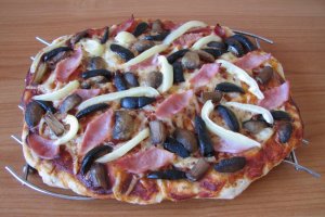 Pizza cu sunca