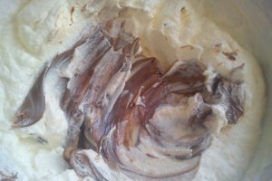 Inghetata cu crema de alune si Oreo