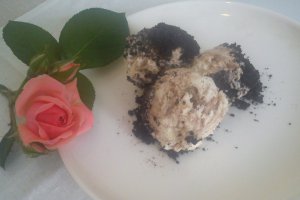 Inghetata cu crema de alune si Oreo