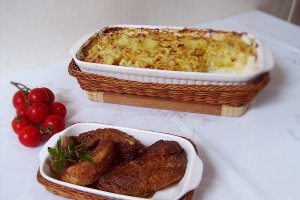Cartofi cu brânză la cuptor