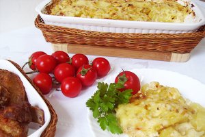 Cartofi cu brânză la cuptor