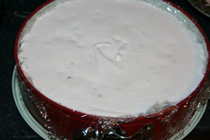 Tort cu iaurt si capsuni