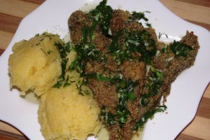 Guvizi prajiti, cu mujdei de usturoi verde