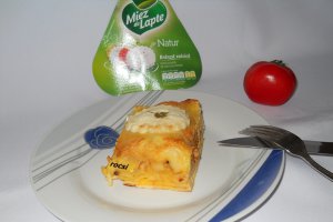 Clatite umplute cu pui si miez de lapte