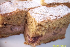 Prajitura cu crema de ciocolata si cirese