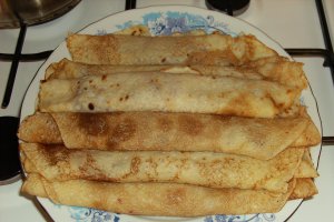 Clatite cu dulceata