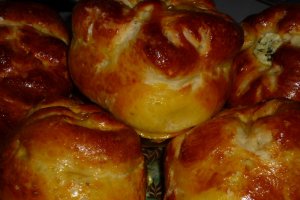Placintele cu branza feta