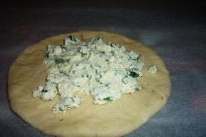 Placintele cu branza feta