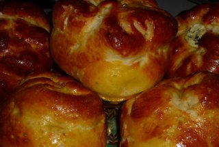 Placintele cu branza feta