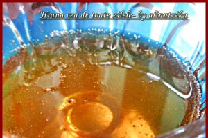"Miere " din flori de salcam