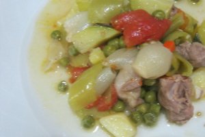Mancarica de legume cu carne