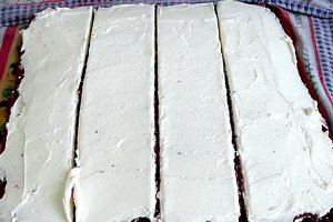 Tort Red Velvet Spirala cu crema ganache