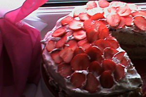 Tort cu capsuni si nuca de cocos