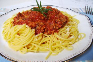 Spaghete cu carne de porc