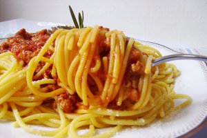 Spaghete cu carne de porc