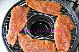 Pulpa de porc la gratar cu sos de mustar