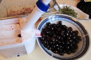Dulceata de cirese negre!