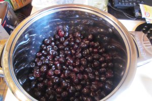 Dulceata de cirese negre!
