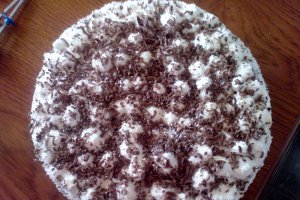 Tort Cataif cu ciocolata si fulgi de cocos