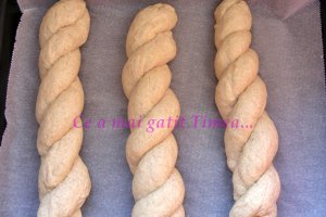 Paine din faina alba/neagra