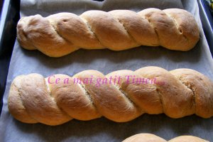 Paine din faina alba/neagra
