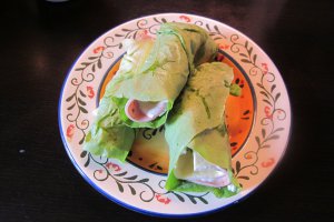 Rulouri de salata verde