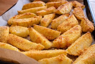 Garnitura de cartofi crocanti la cuptor