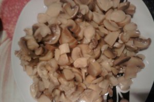 Tocanita de ciuperci cu snitel de pui si piure