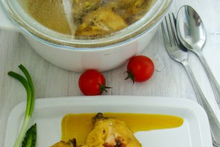 Pulpe de pui cu sofran,curcuma si lime-uri uscate