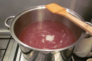 Sirop din muguri de brad, varianta la cald