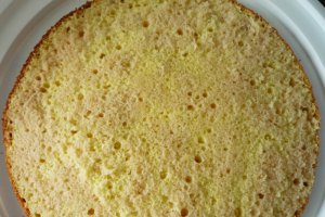 Tort cu crema de iaurt