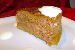 Musaca cu foi de varza acra sau sarmale desfasurate