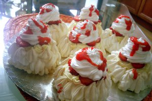 Cosulete de bezea sau mini Pavlova