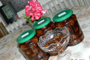 Dulceata de nuci verzi