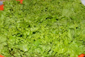 Salata cu hering afumat, ceapa murata si cartofi noi