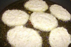 Parjoale (Bhaji) cu ceapa