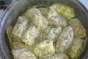 Sarmale cu carne de vita si porc cu salvie