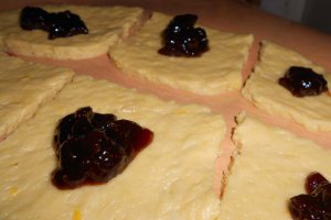 Placinte cu dulceata de capsune