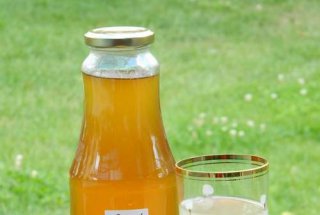 Sirop din flori de soc