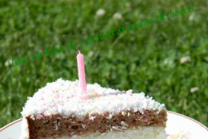 Tort cu blat de capsuni si crema de cocos