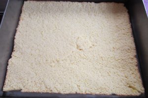 Pandispan cu crema de ciocolata, trufe si rom