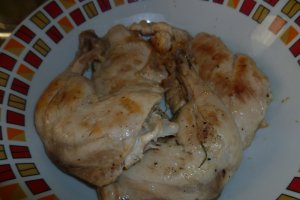 Pulpe de pui cu legume sotate