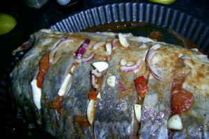 Dorada regala cu ghimbir si busuioc