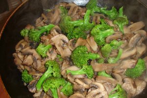 Orez cu legume, ciuperci si brocoli