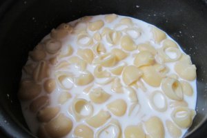 Paste cu lapte, desertul delicios al copilariei