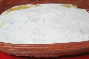 Chiftelute gratinate, cu mazare verde