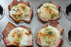 Oua in cuib de bacon la cuptor