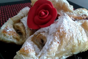 Cornulete foitaj cu banane
