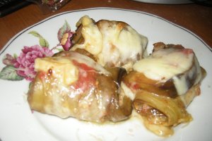 Rulouri de vinete cu cascaval